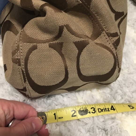 Beautiful Coach Bag. Hand held or strap - Picture 3 of 8